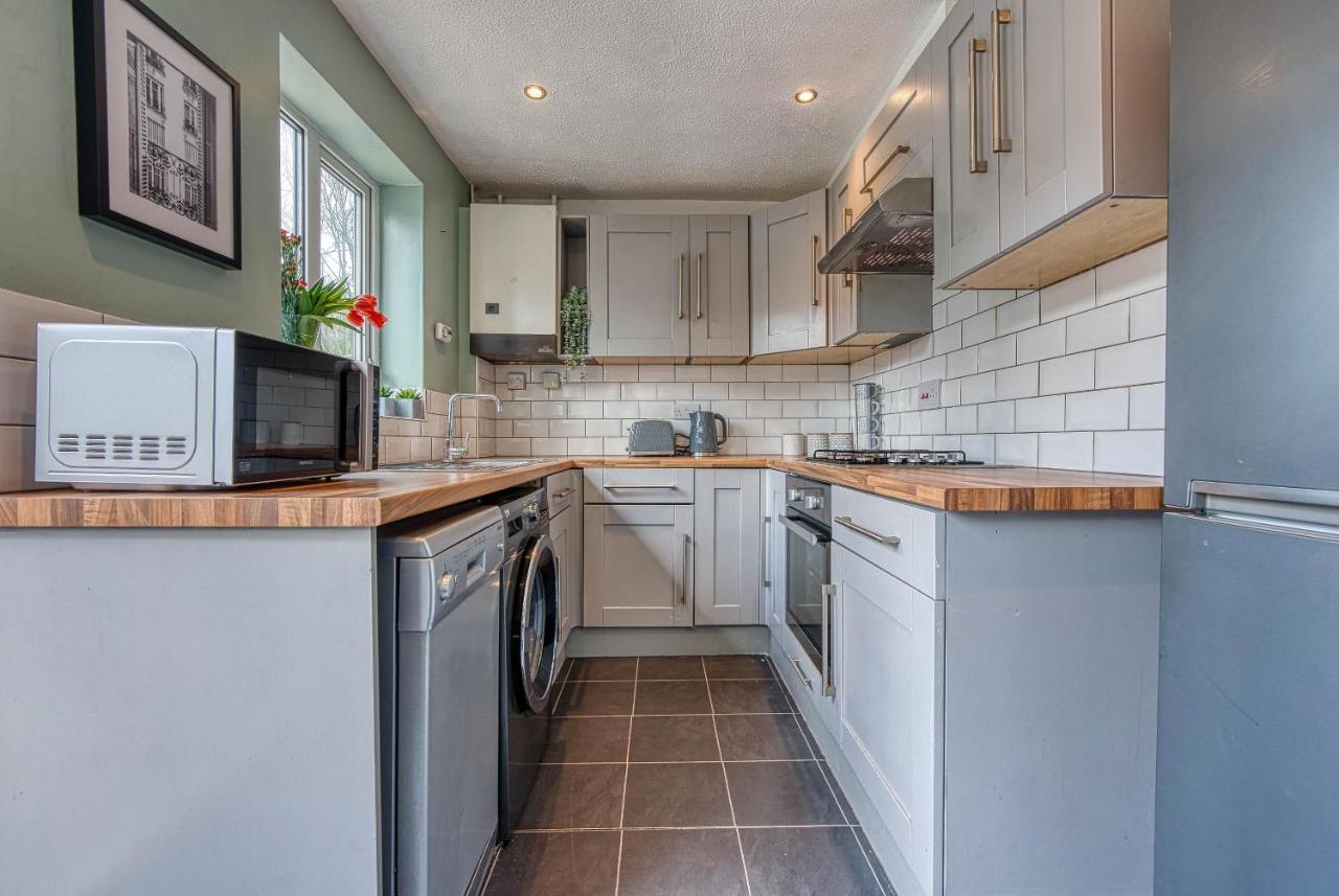 Capri 13 Sa - Contemporary 2 Bedroom House In Loughborough With Free Parking, Close To Loughborough University & M1 Motorway Zewnętrze zdjęcie