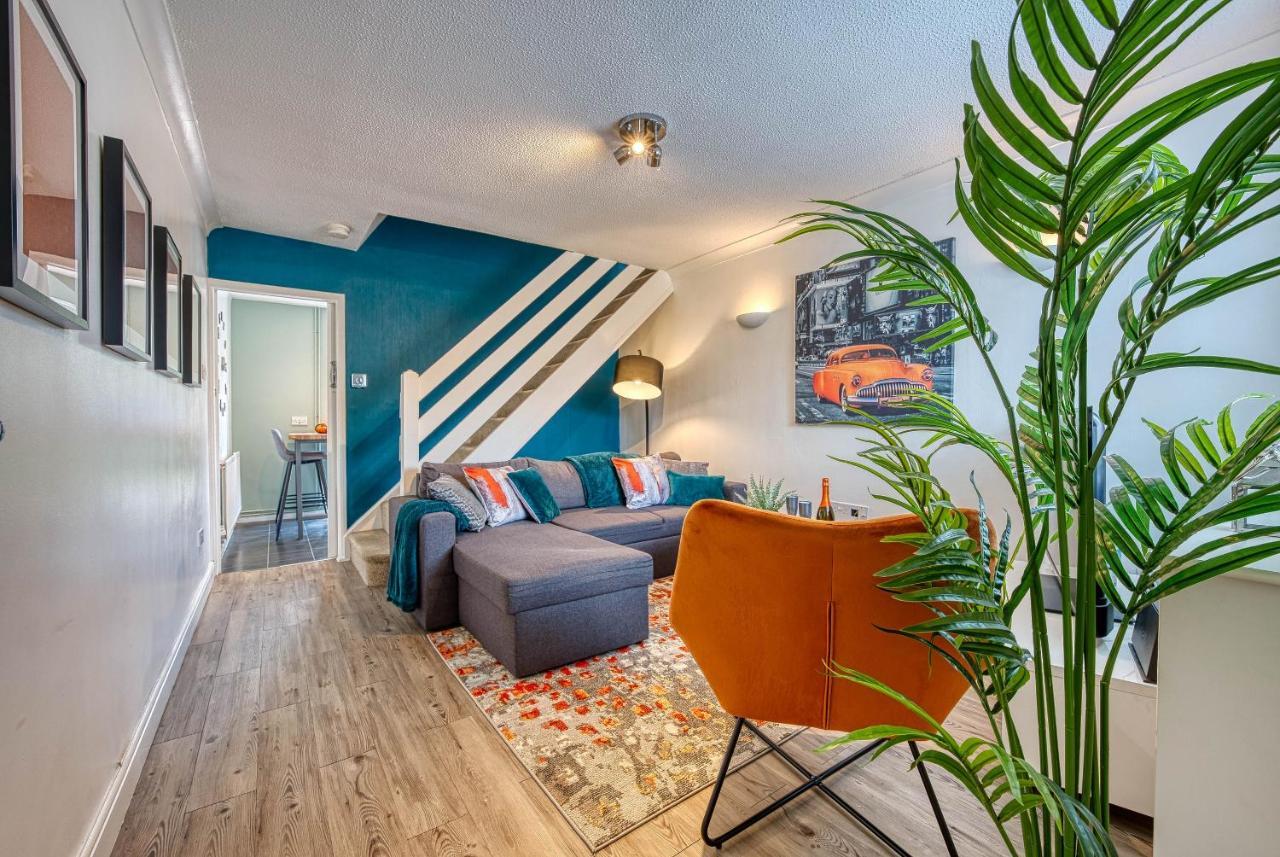 Capri 13 Sa - Contemporary 2 Bedroom House In Loughborough With Free Parking, Close To Loughborough University & M1 Motorway Zewnętrze zdjęcie