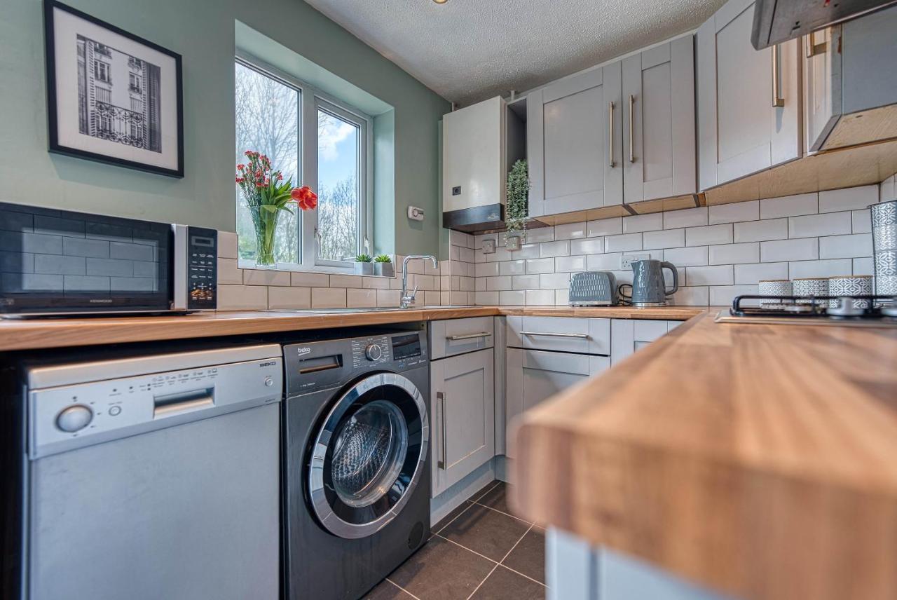 Capri 13 Sa - Contemporary 2 Bedroom House In Loughborough With Free Parking, Close To Loughborough University & M1 Motorway Zewnętrze zdjęcie