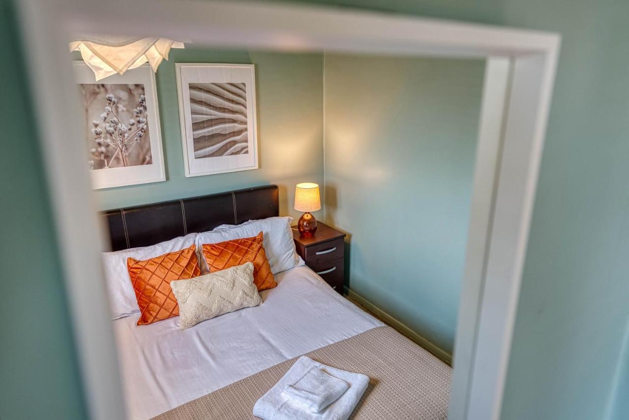 Capri 13 Sa - Contemporary 2 Bedroom House In Loughborough With Free Parking, Close To Loughborough University & M1 Motorway Zewnętrze zdjęcie