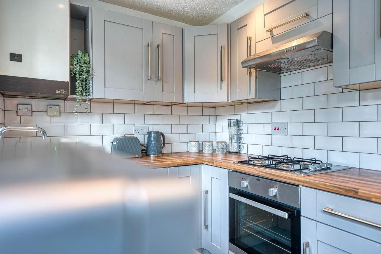 Capri 13 Sa - Contemporary 2 Bedroom House In Loughborough With Free Parking, Close To Loughborough University & M1 Motorway Zewnętrze zdjęcie