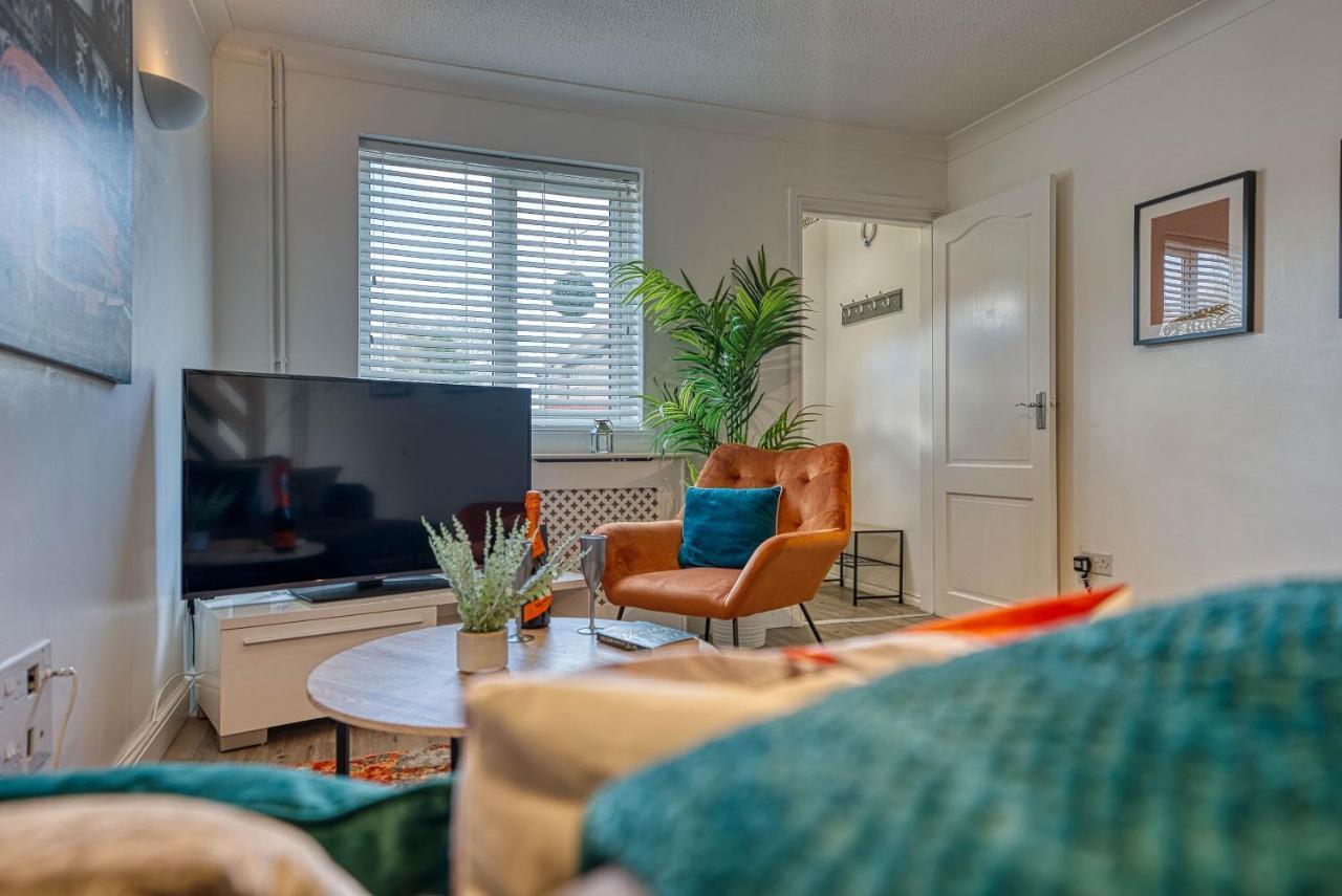Capri 13 Sa - Contemporary 2 Bedroom House In Loughborough With Free Parking, Close To Loughborough University & M1 Motorway Zewnętrze zdjęcie