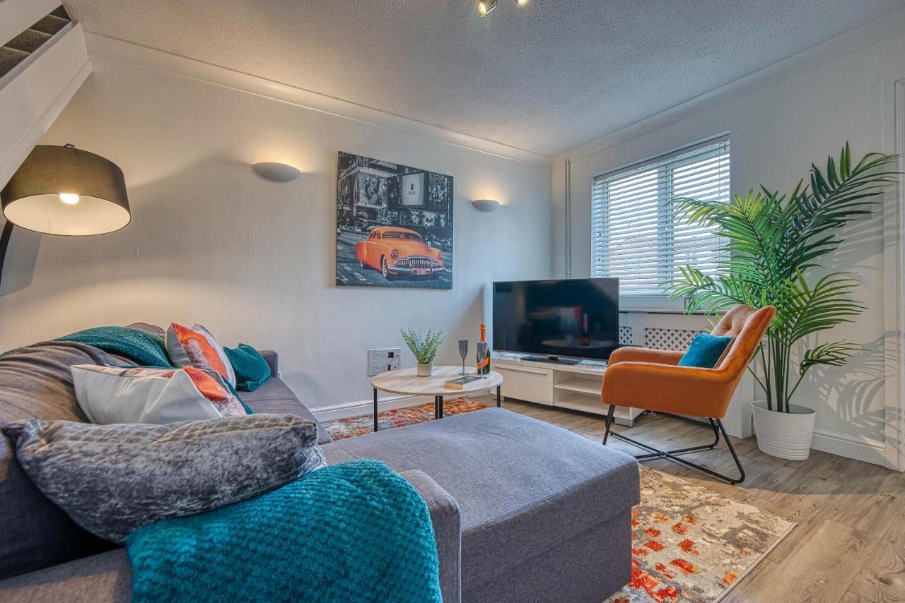 Capri 13 Sa - Contemporary 2 Bedroom House In Loughborough With Free Parking, Close To Loughborough University & M1 Motorway Zewnętrze zdjęcie