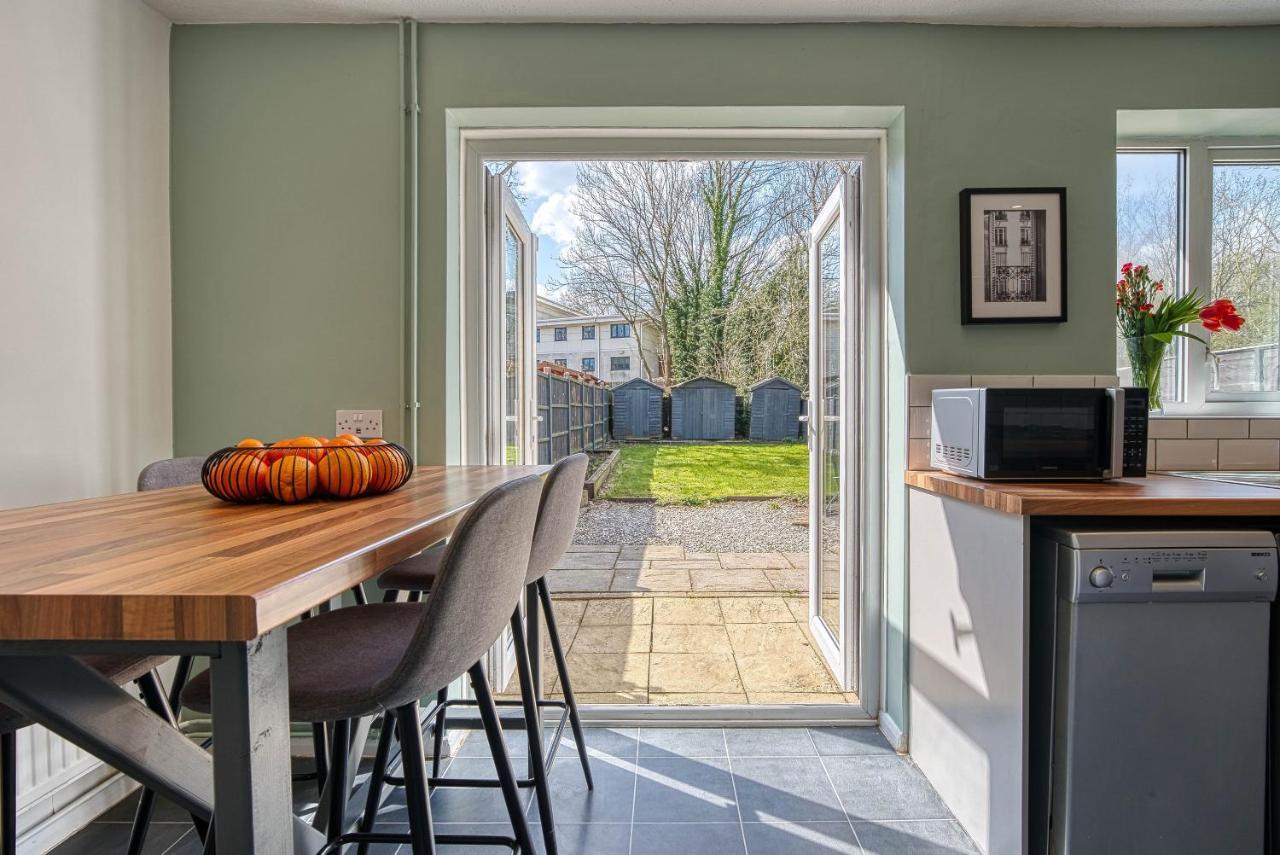 Capri 13 Sa - Contemporary 2 Bedroom House In Loughborough With Free Parking, Close To Loughborough University & M1 Motorway Zewnętrze zdjęcie